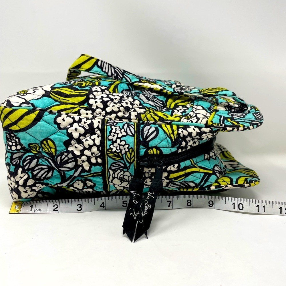 NWOT Vera Bradley Floral Quilted Shoulder Bag - Picture 10 of 11